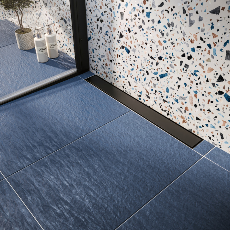 Prístenný sprchový žľab do sprchy ku stene PREMIUM PRO BLACK 60 - 100 cm 1